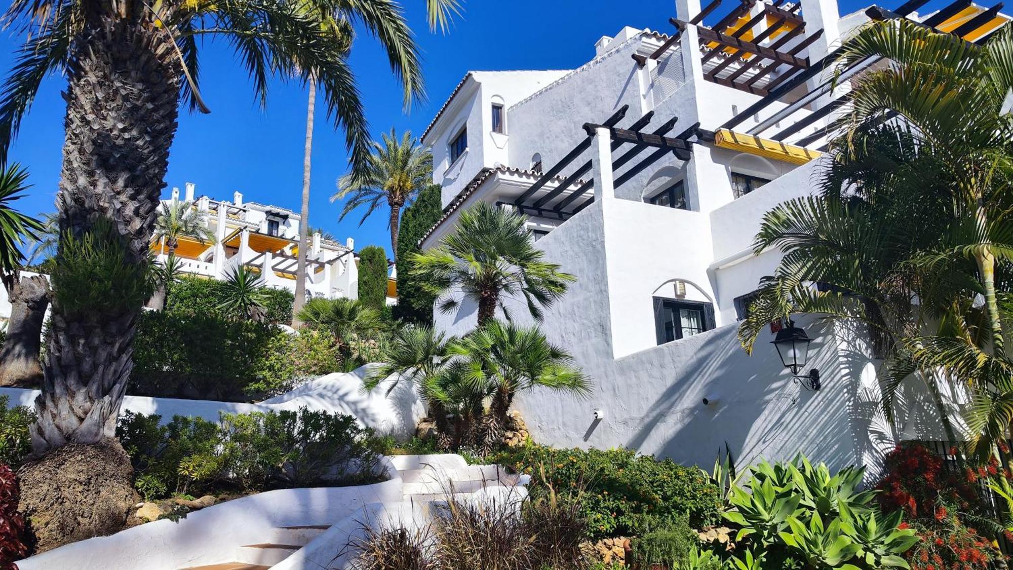 Aldea Blanca Elegant Penthouse In Puerto Banus Apartment